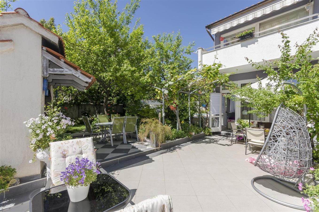 Apartments Keran - By Suites Living Водице Экстерьер фото
